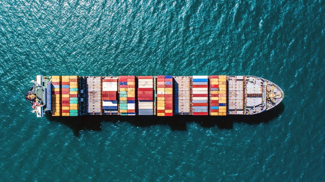 Karaya oturan gemi kurtarıldı! İstanbul Boğazı’nda her şey normale döndü 