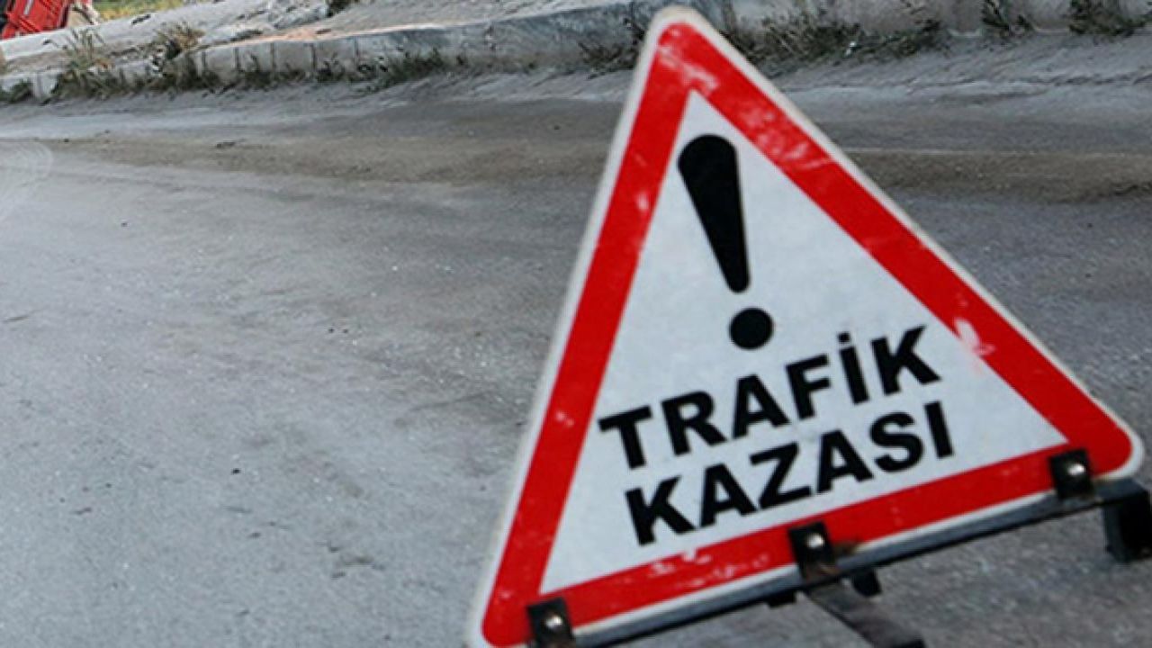 Kütahya'da feci kaza: Otomobil ağaca çarptı, 2 kişi yaşamını kaybetti
