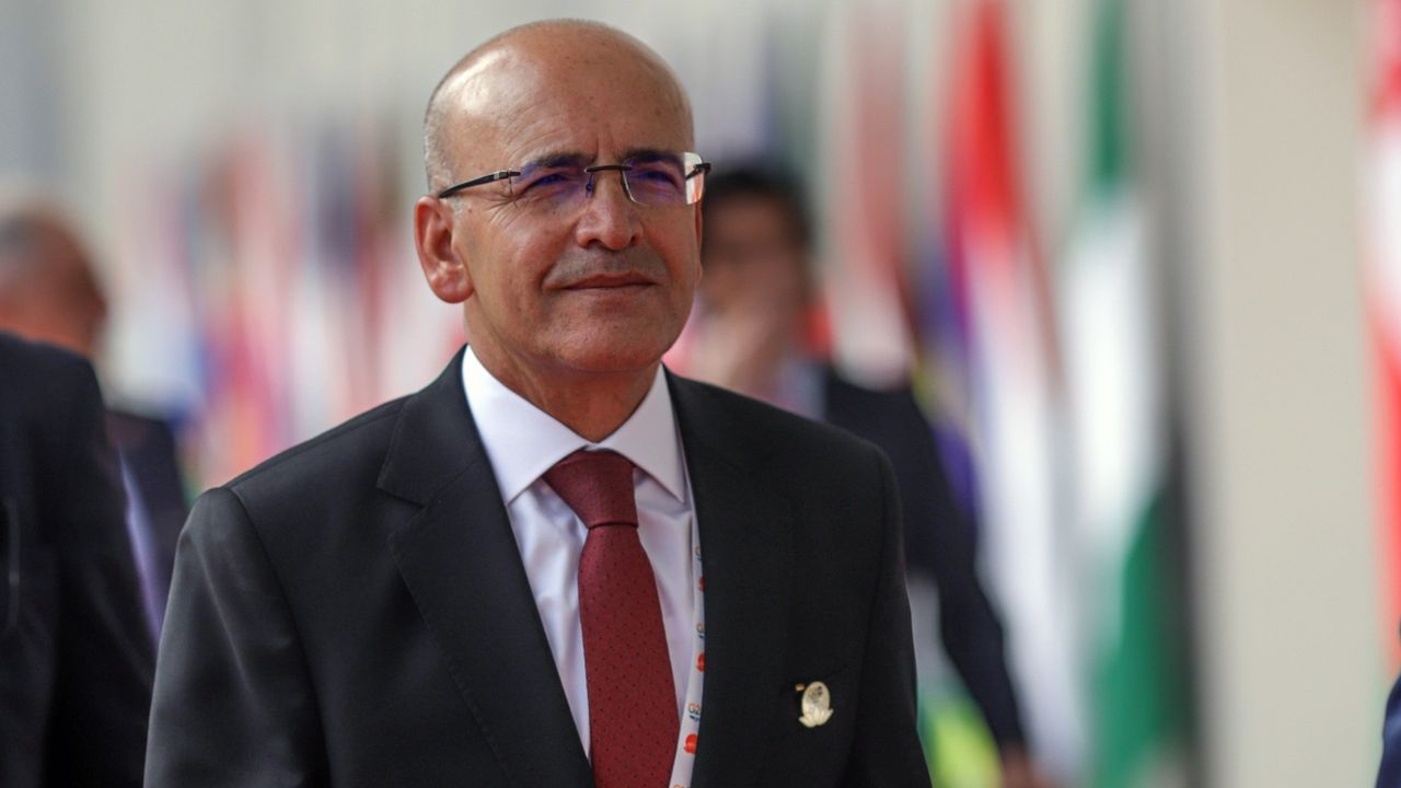 Mehmet Şimşek Pazartesi gününü işaret etti: Tasarruf paketi açıklanacak! 