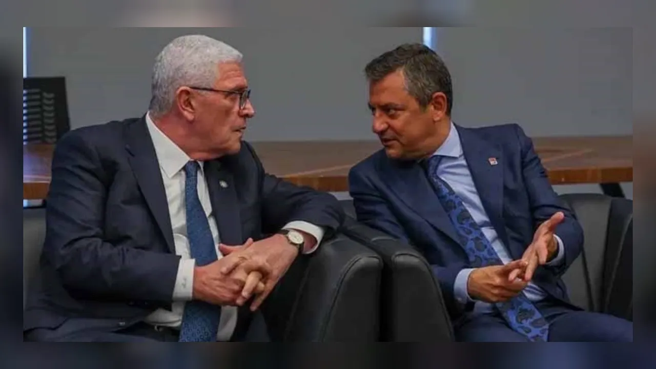 Özgür Özel Müsavat Dervişoğlu'nu ziyaret etti