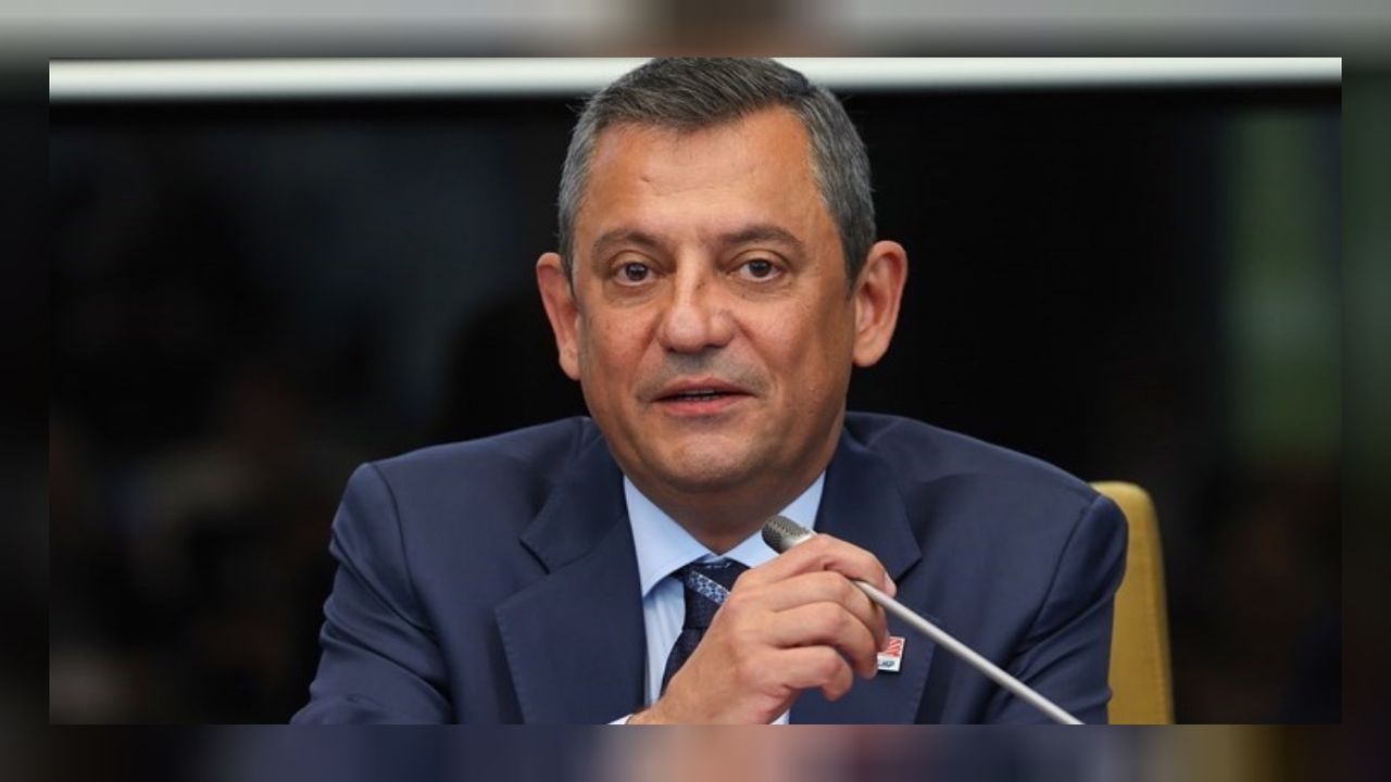 Özgür Özel tartışmalara noktayı koydu: Aday olmaya diretmeyeceğim! 