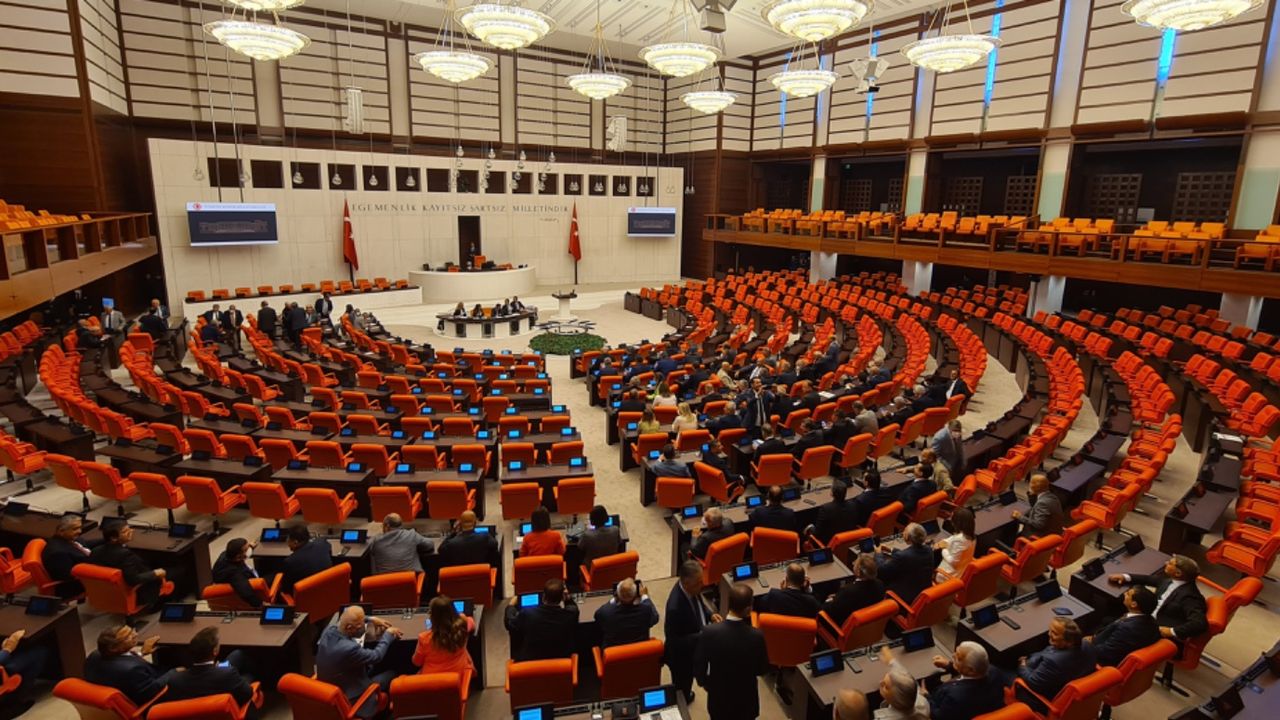 Refah saldırıları hakkında çağrıda bulunan tezkere TBMM Genel Kurulu'nda kabul edildi! 