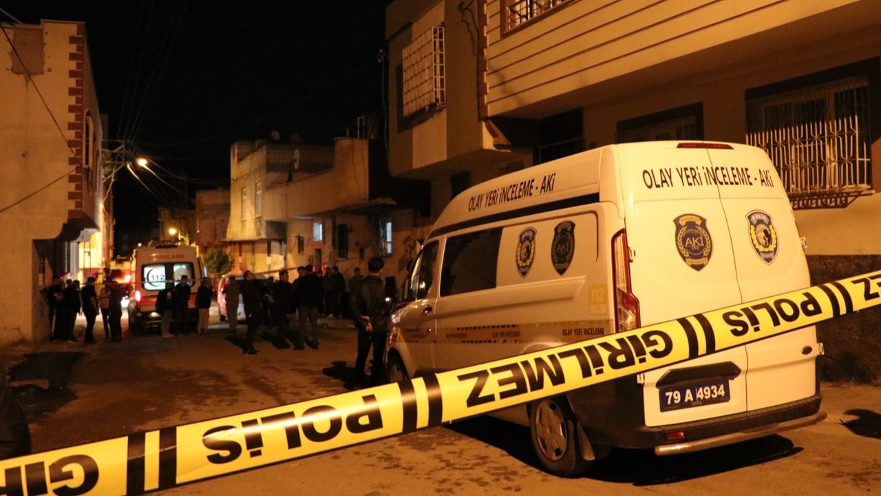 Suriye uyruklu baba eşi ve üç çocuğunu boğarak öldürüp intihar etti! 