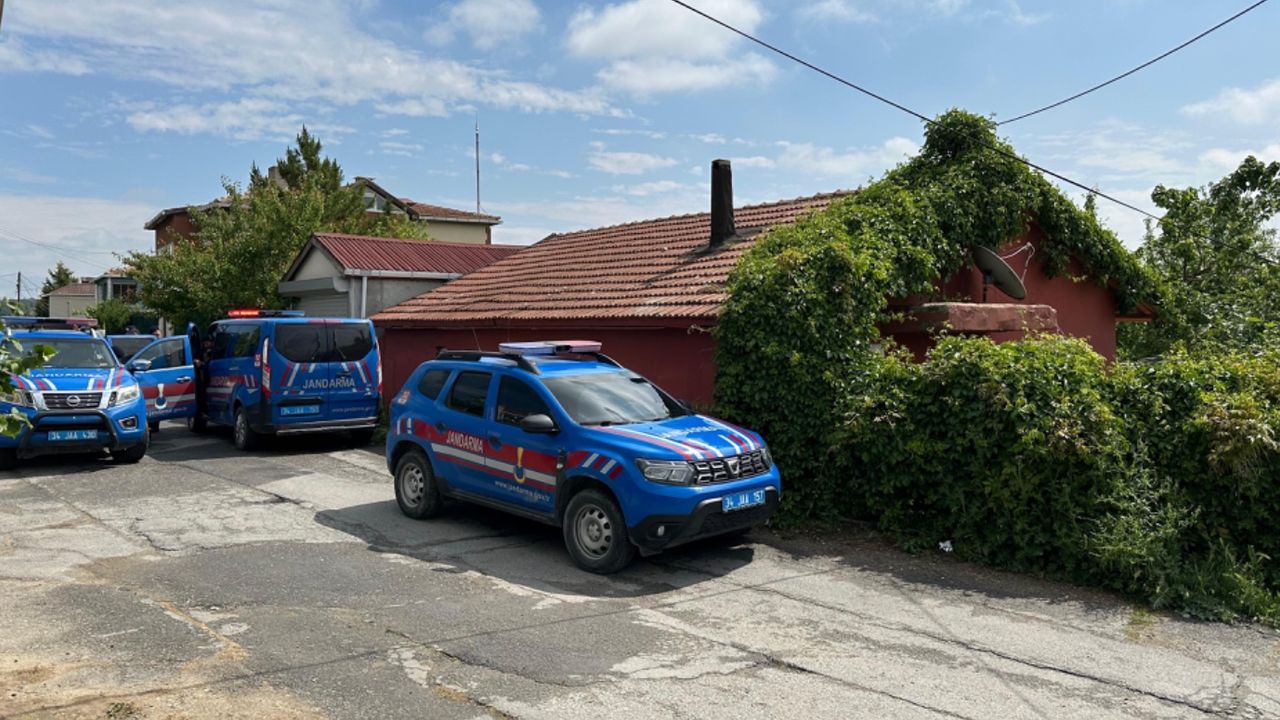 Tartıştığı babasını bıçaklayarak öldürdü! 