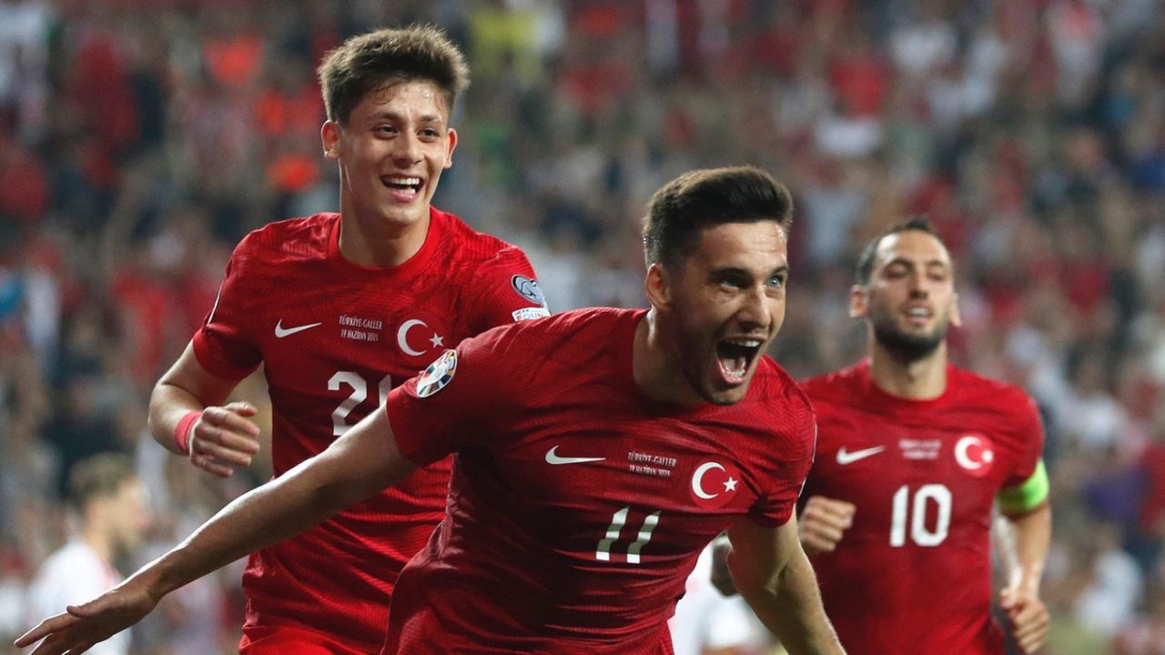 A Milli Futbol Takımı’nda şok gelişme! Yıldız futbolcu kamptan ayrıldı