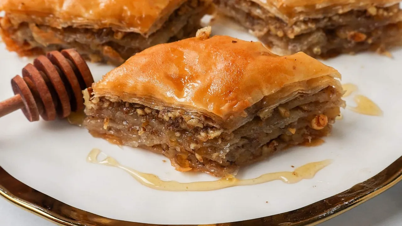 Baklava yerken yanında bunu içmek gerekiyormuş! Şekerim yükseldi derdine son