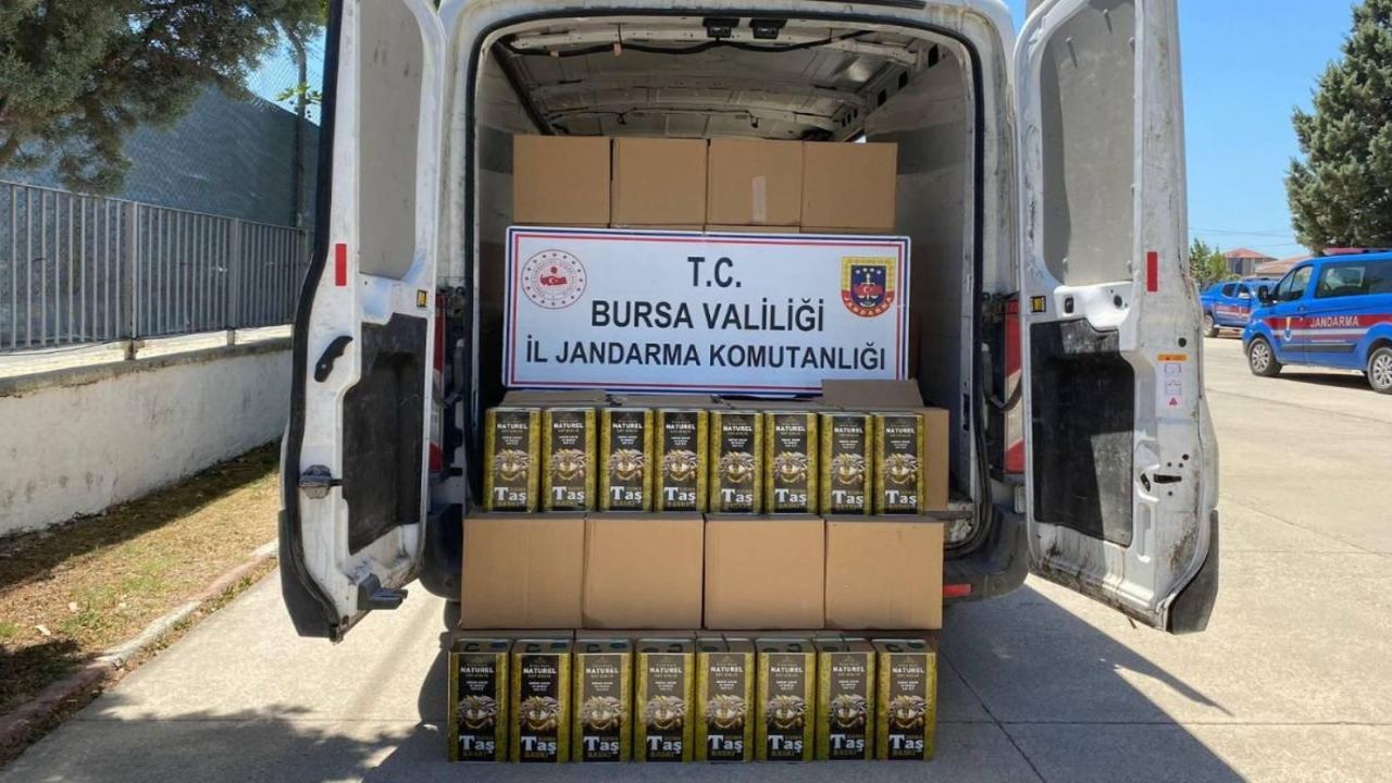 Bursa Yenişehir'de 3 bin litre sahte zeytinyağı ele geçirildi, 2 kişi gözaltına alındı