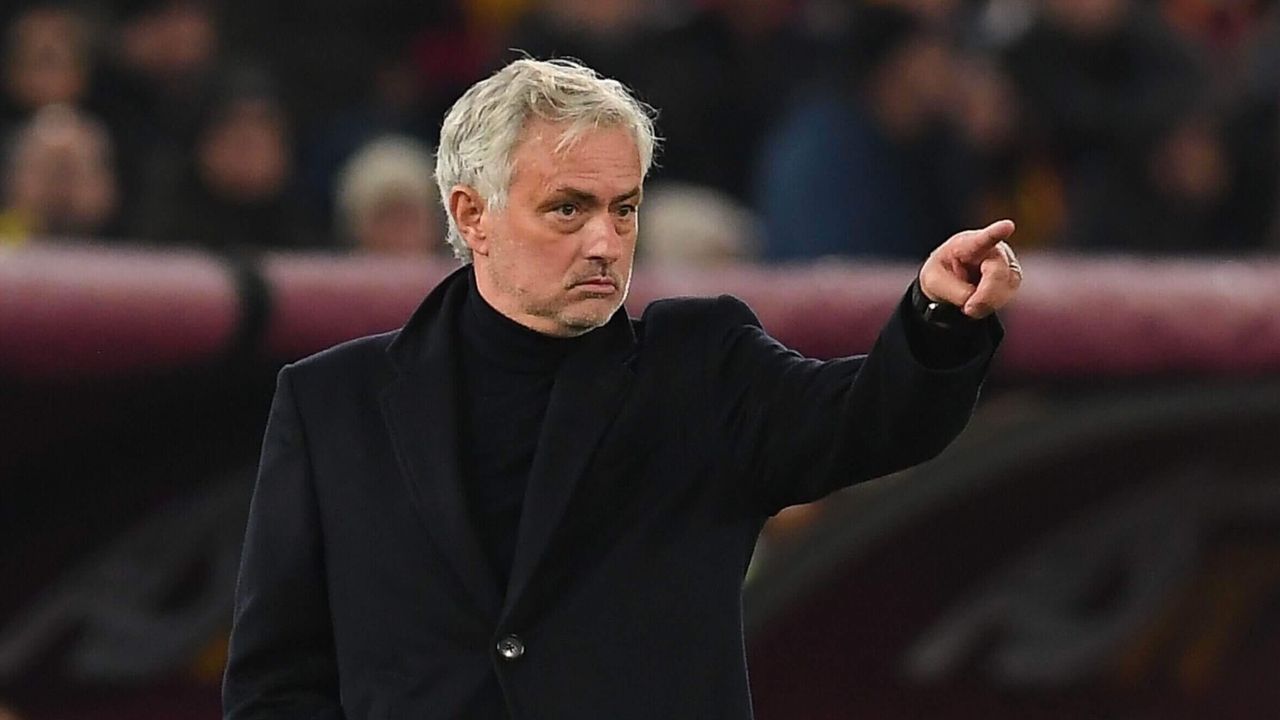 Fenerbahçe'den resmi duyuru geldi: Jose Mourinho görüşmeleri başladı 