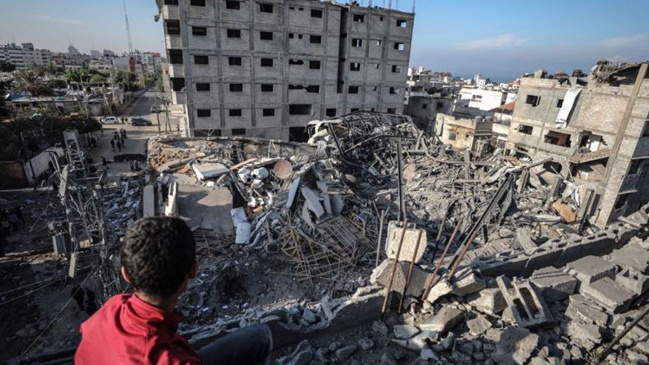 Gazze'de Hamas Siyasi Büro Başkanı İsmail Heniyye’nin kız kardeşi ile birlikte 10 kişi daha öldü! 