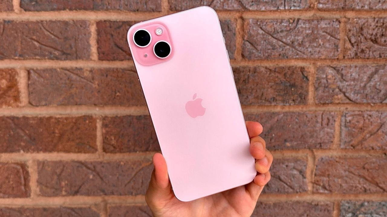 iPhone almak isteyenlere indirim müjdesi! iPhone 15 fiyatı şakkadanak düştü