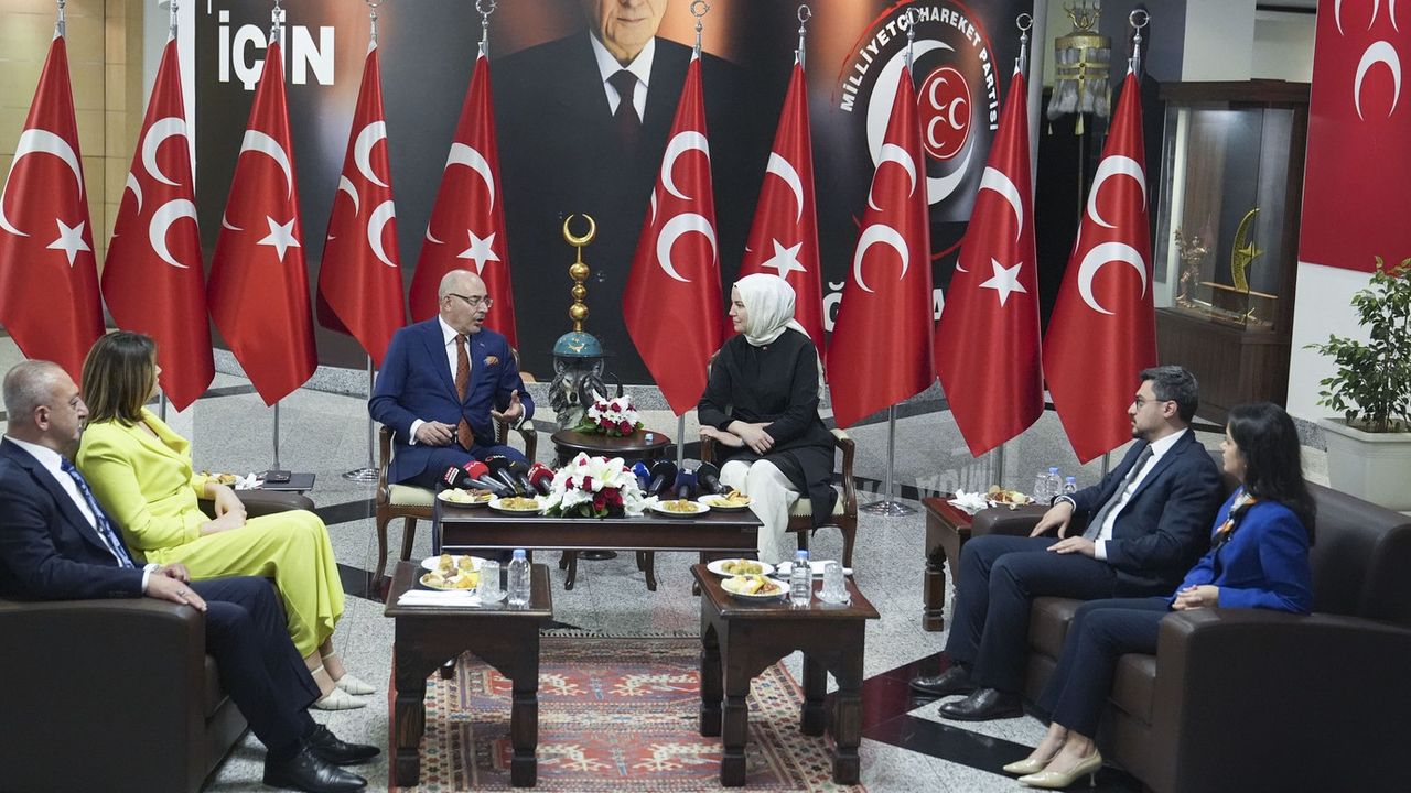 Milliyetçi Hareket Partisi Genel Merkezi’nde bayramlaşma başladı! 