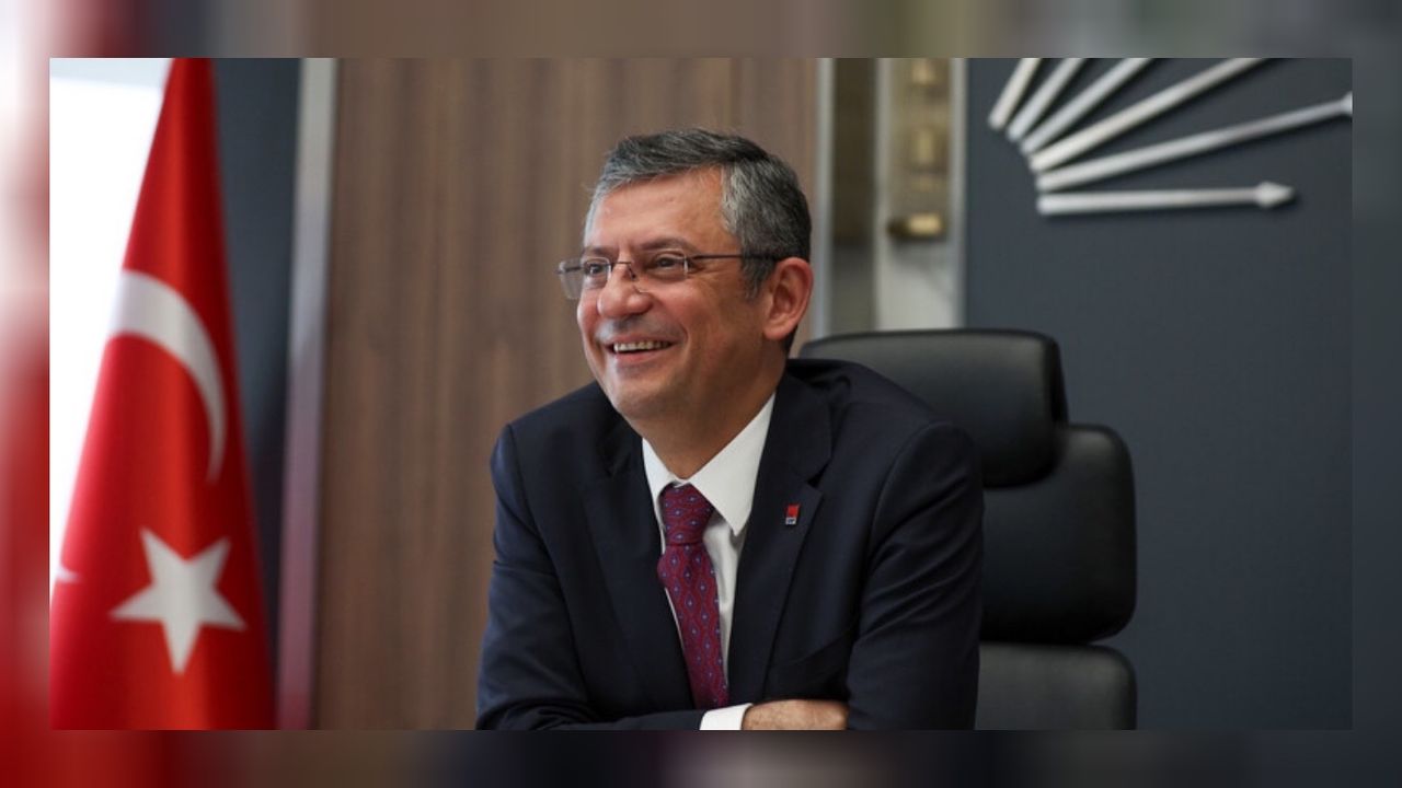 Özgür Özel Azerbaycan Milli Kurtuluş Günü’nü kutladı 