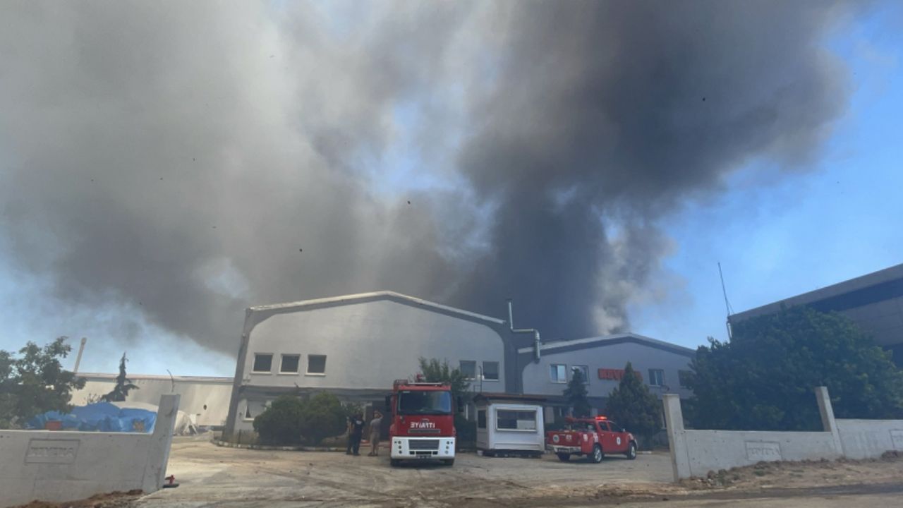 Tekirdağ’da tekstil fabrikası yanıyor!