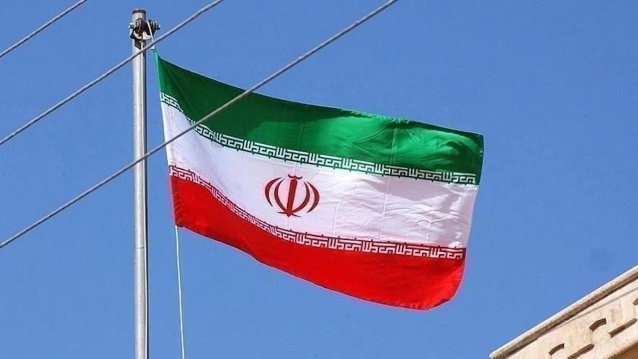 Üç kez uzatıldı! İran'da 14. Cumhurbaşkanlığı seçimlerinde oy verme süresi sona erdi