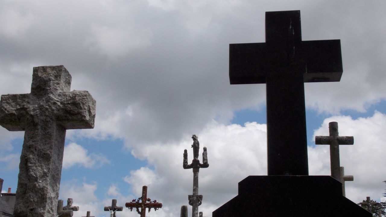 Yeni müfredata eleştiri: Çocuğunun din dersinden muafiyet için din değiştirdi  