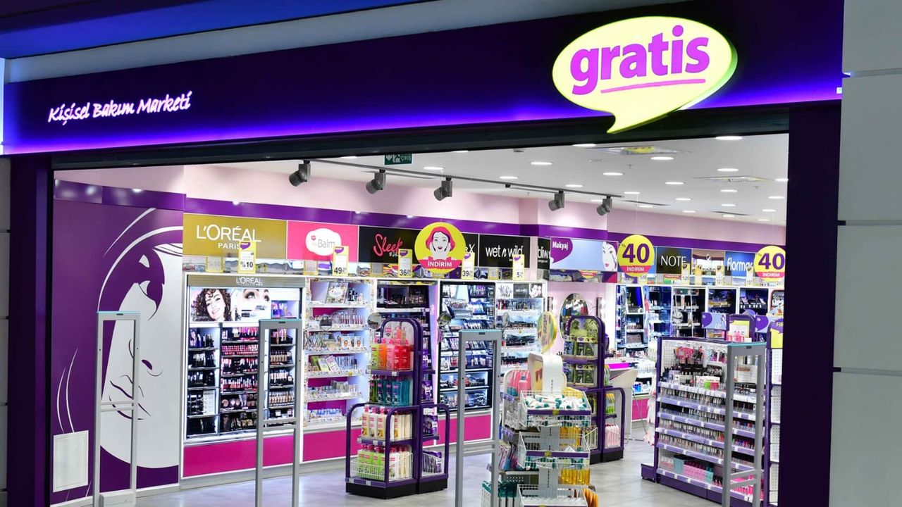 Yine aynı sahne: Gratis indiriminde kadınlar birbirine girdi! 