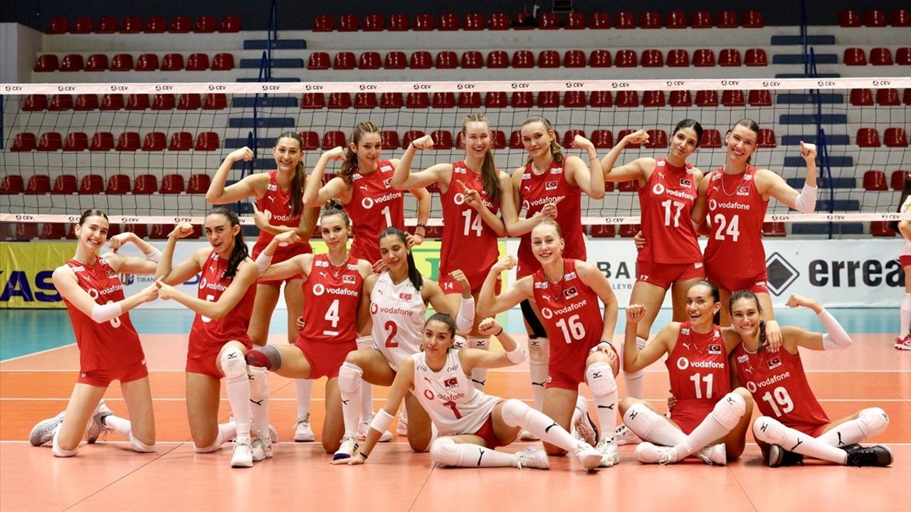 20 Yaş Altı Kadın Voleybol Takımı Balkan Şampiyonu