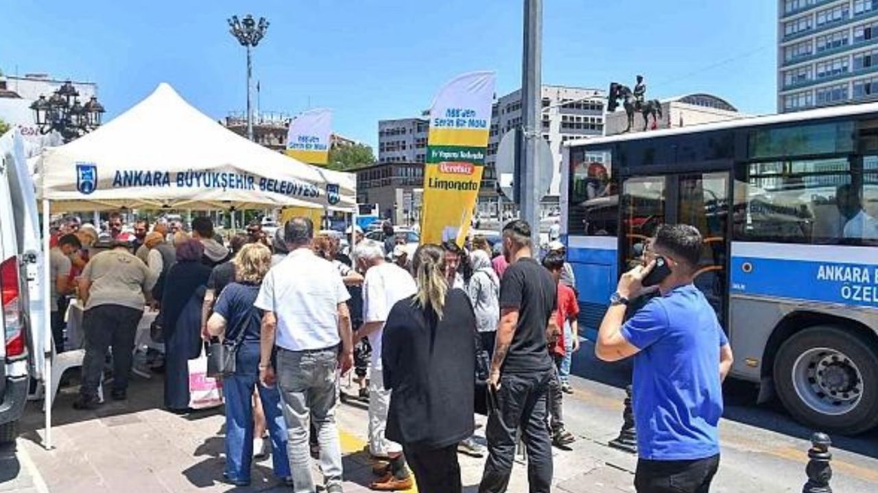 ABB çalışıyor: Vatandaşlara ücretsiz buz gibi limonata dağıtılıyor! 