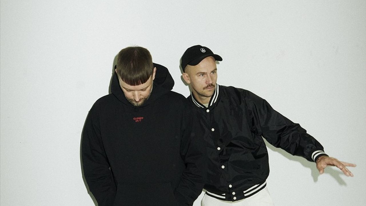 Adana Twins, PSMLoves2Dance Konser Serisinde Yer Alacak