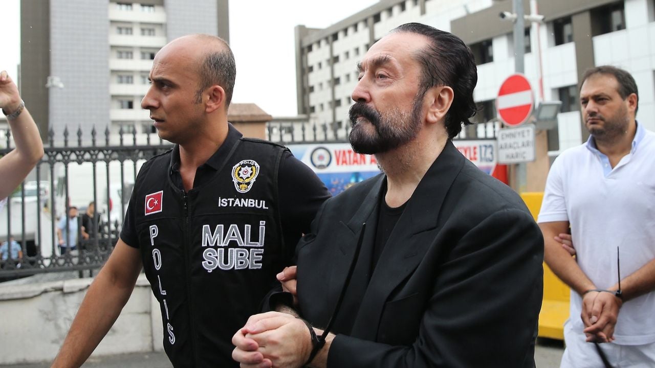 Adnan Oktar'a verilecek olan ceza onandı! 8 bin 658 yıl hapis yatacak 