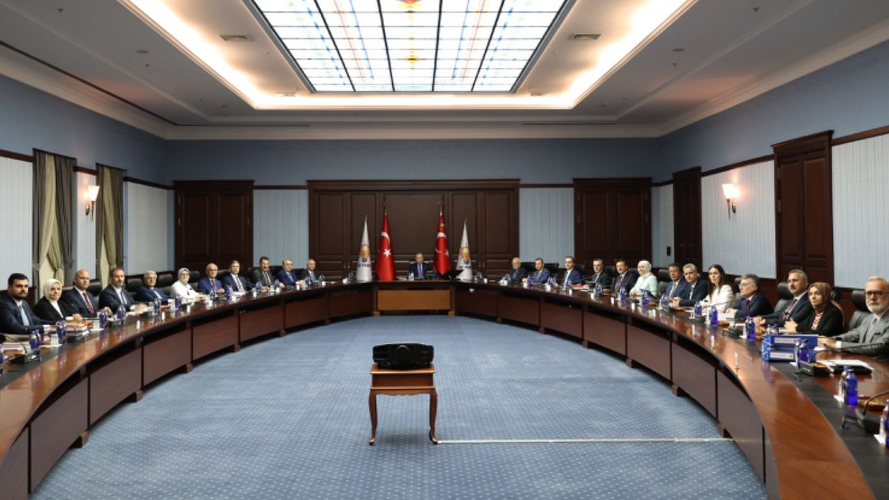 AK Parti MYK toplantısı Cumhurbaşkanı Erdoğan başkanlığında başladı! 
