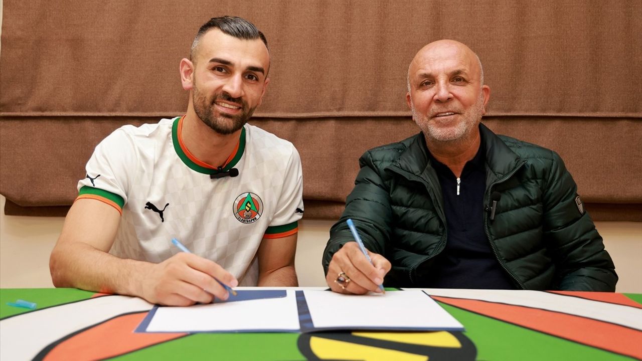 Alanyaspor, Serdar Dursun'la Anlaşma Sağladı