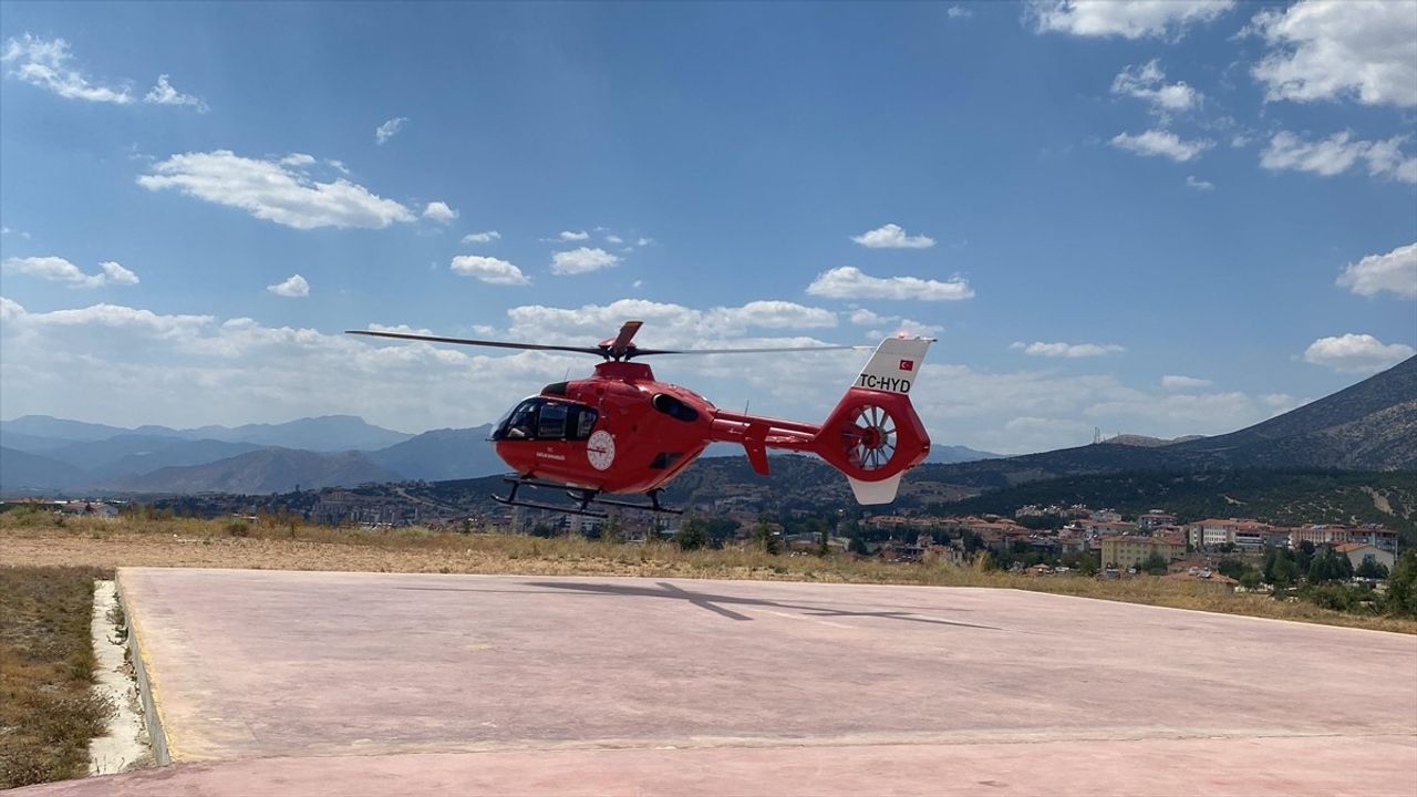 Antalya'da Kalp Krizi Geçiren Hasta Ambulans Helikopterle Hastaneye Ulaştı