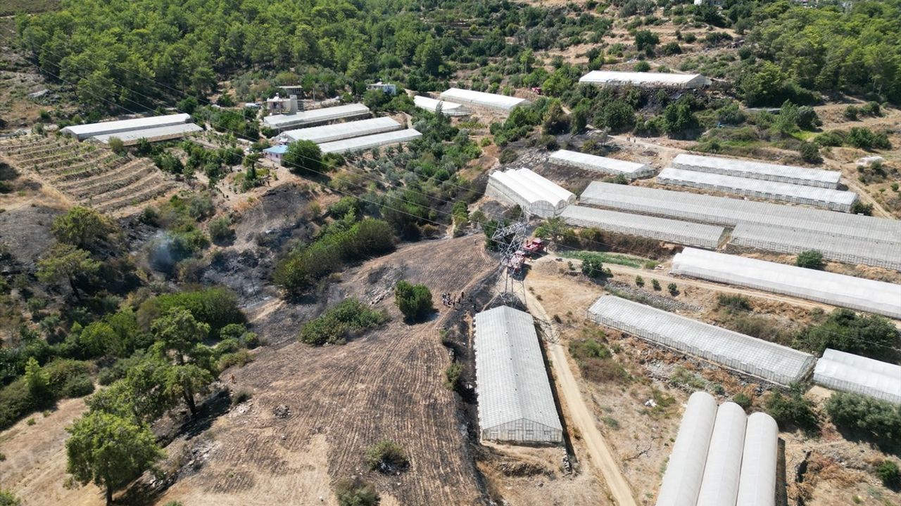 Antalya'daki Orman Yangını Kontrol Altına Alındı