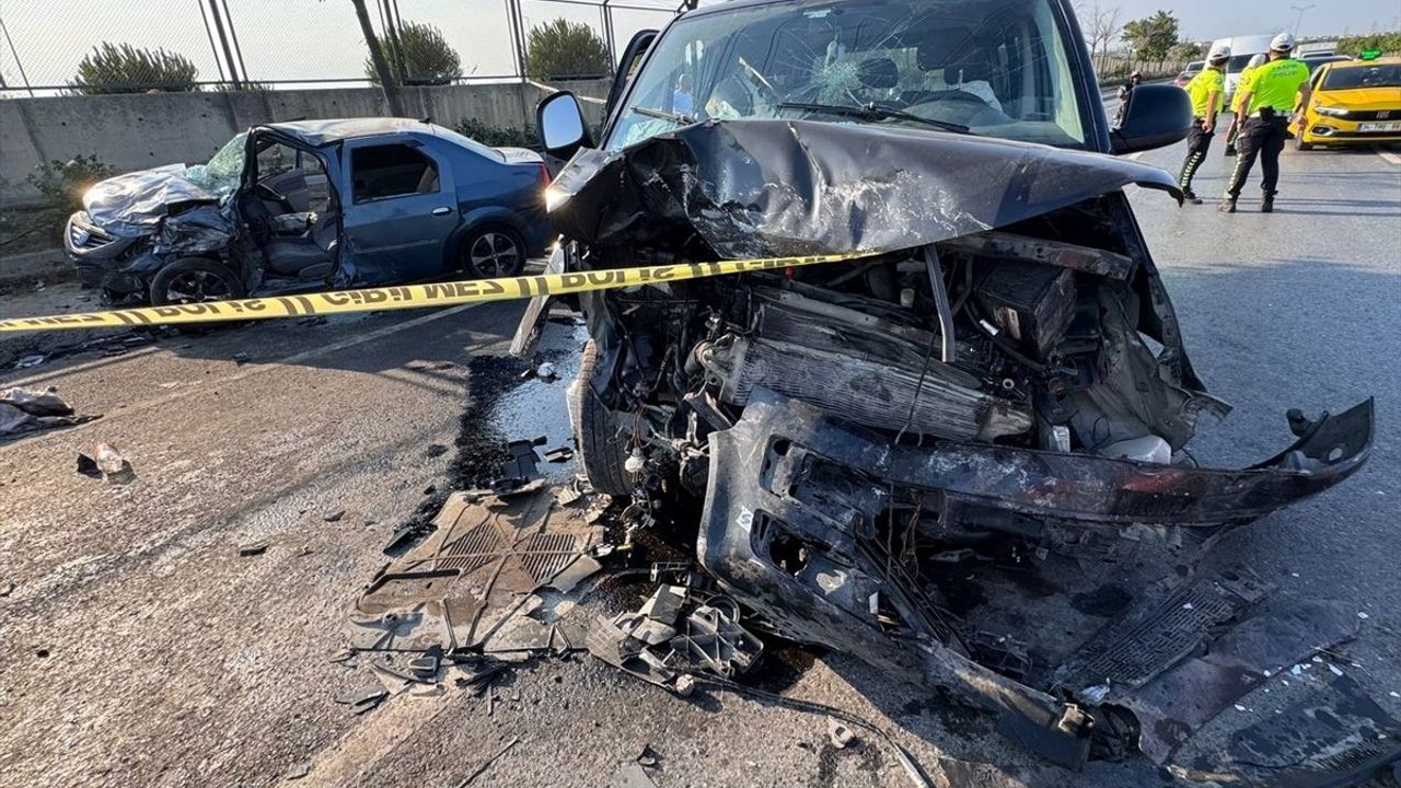 Bağcılar'da Trafik Kazası: 7 Yaralı