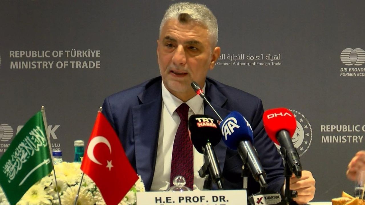 Bakan Bolat ödemeler dengesine yönelik açıklanan verileri değerlendirdi! 