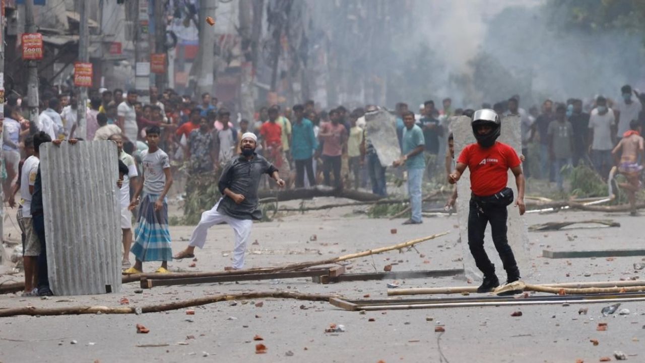 Bangladeş'te kamu sektörü kontenjanı protestolarında 75 kişi hayatını kaybetti