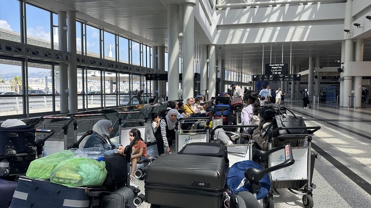 Beyrut Havalimanı'ndaki Uçuş İptalleri Yolcuları Mağdur Etti