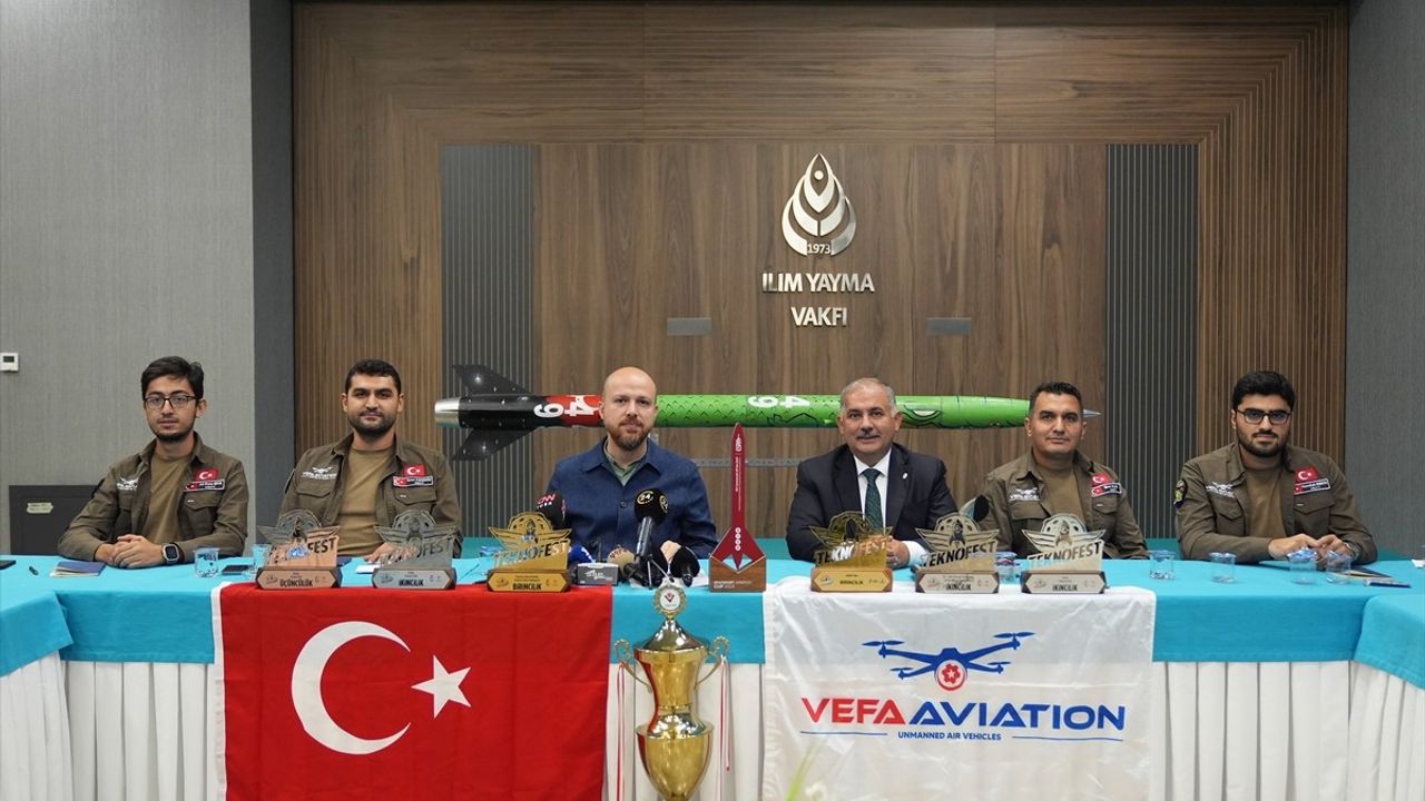 Bilal Erdoğan, İTÜ Vefa Havacılık Takımı'nın Başarısını Kutladı