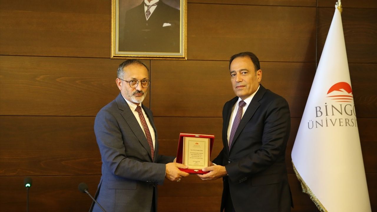 Bingöl Üniversitesi'nde Yeni Rektör Dönemi: Prof. Dr. Erdal Çelik Göreve Başladı