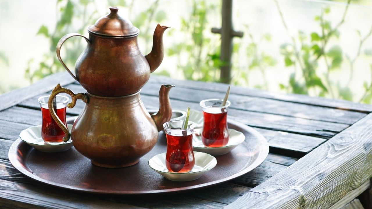 Çay tiryakilerine yeni haber: Çaykur yüzde 43 zam yaptı 