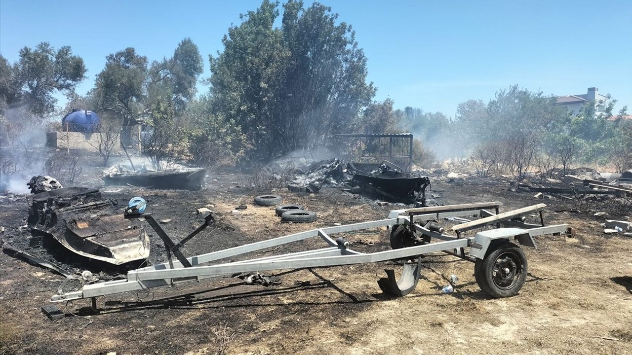 Çeşme'deki Yangın Kontrol Altına Alındı