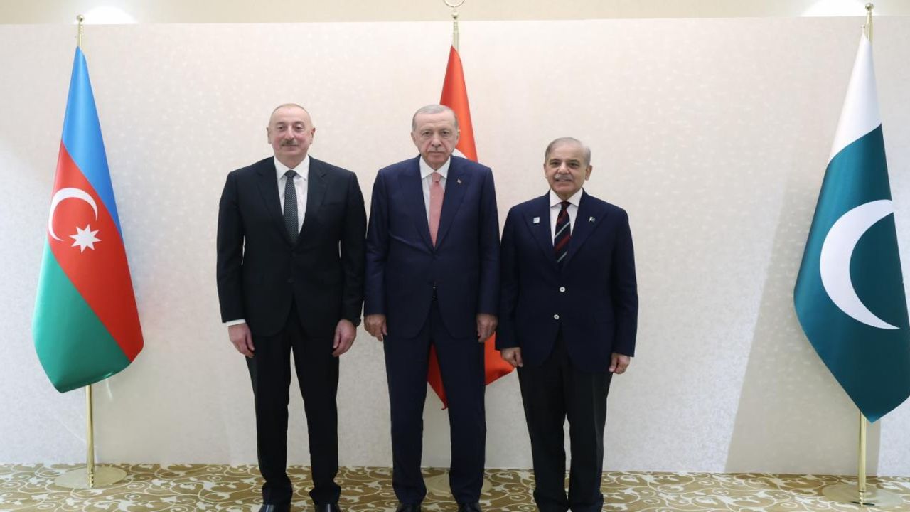 Cumhurbaşkanı Erdoğan, Aliyev ve Şerif ile üçlü toplantıda bir araya geldi! İşte detaylar