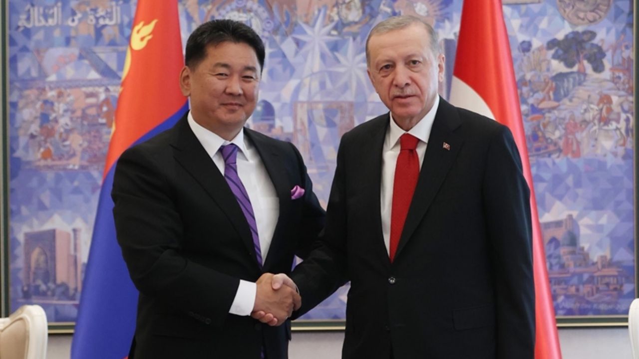 Cumhurbaşkanı Erdoğan Moğolistan Cumhurbaşkanıyla görüşme yaptı! 