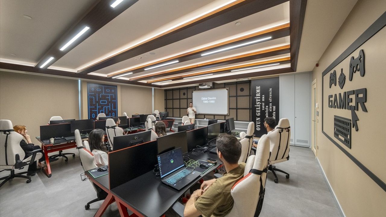 Dijital Dönüşüm Yetenek Merkezi Eğitimlerine Yenilik