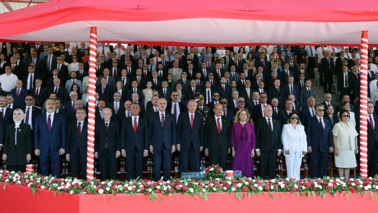 Erdoğan KKTC'de yaptığı konuşmada öğrencilere büyük müjdeyi verdi! 