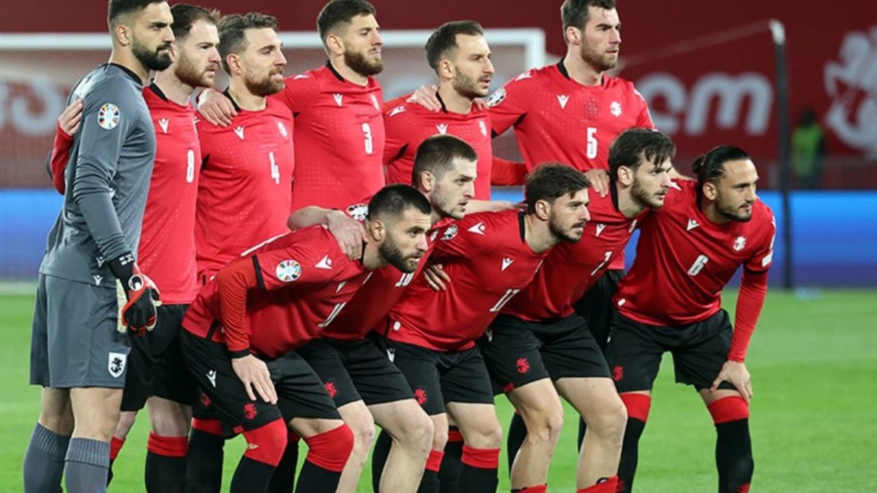 EURO 2024’e veda eden Gürcistan Tiflis’te coşkuyla karşılandı! 