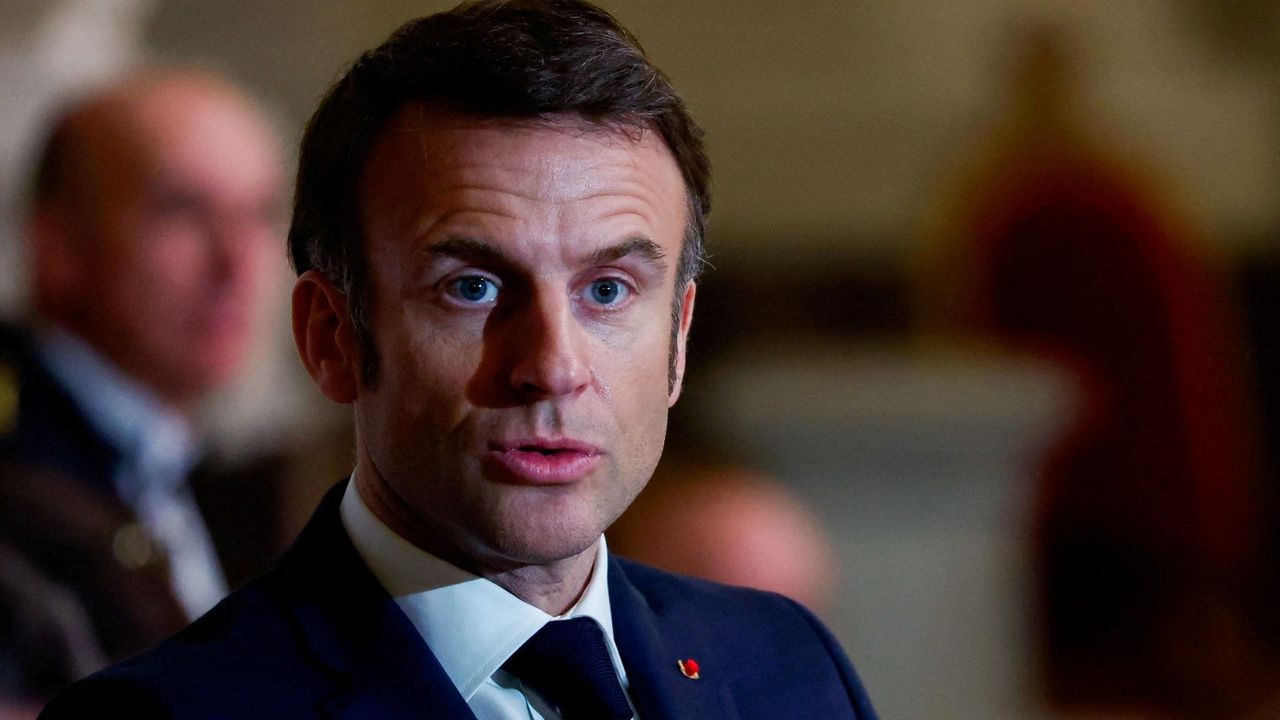 Fransa'da erken seçimlerin galibi Yeni Halk cephesi, Macron'dan hükümeti kurma çağrısı bekliyor