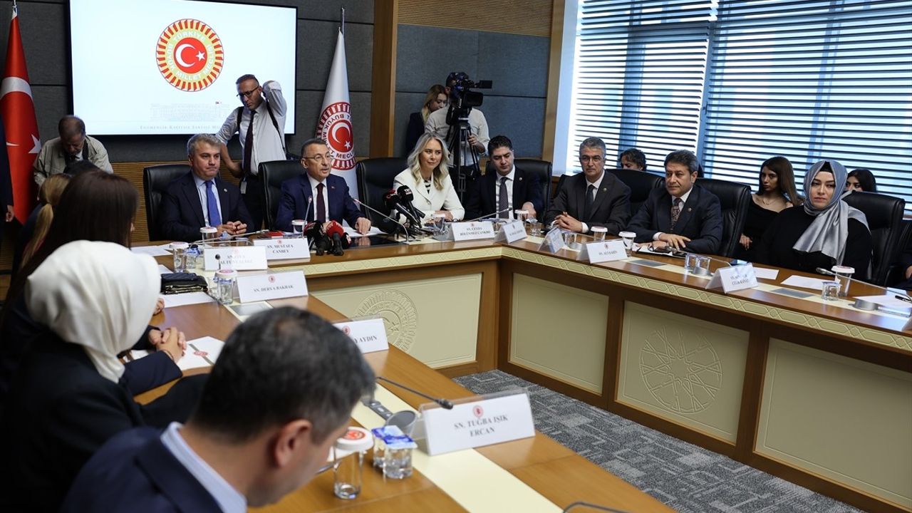 Fuat Oktay'dan Netanyahu'ya Sert Tepki: 'Tarihe Kara Bir Leke Olarak Geçmiştir'