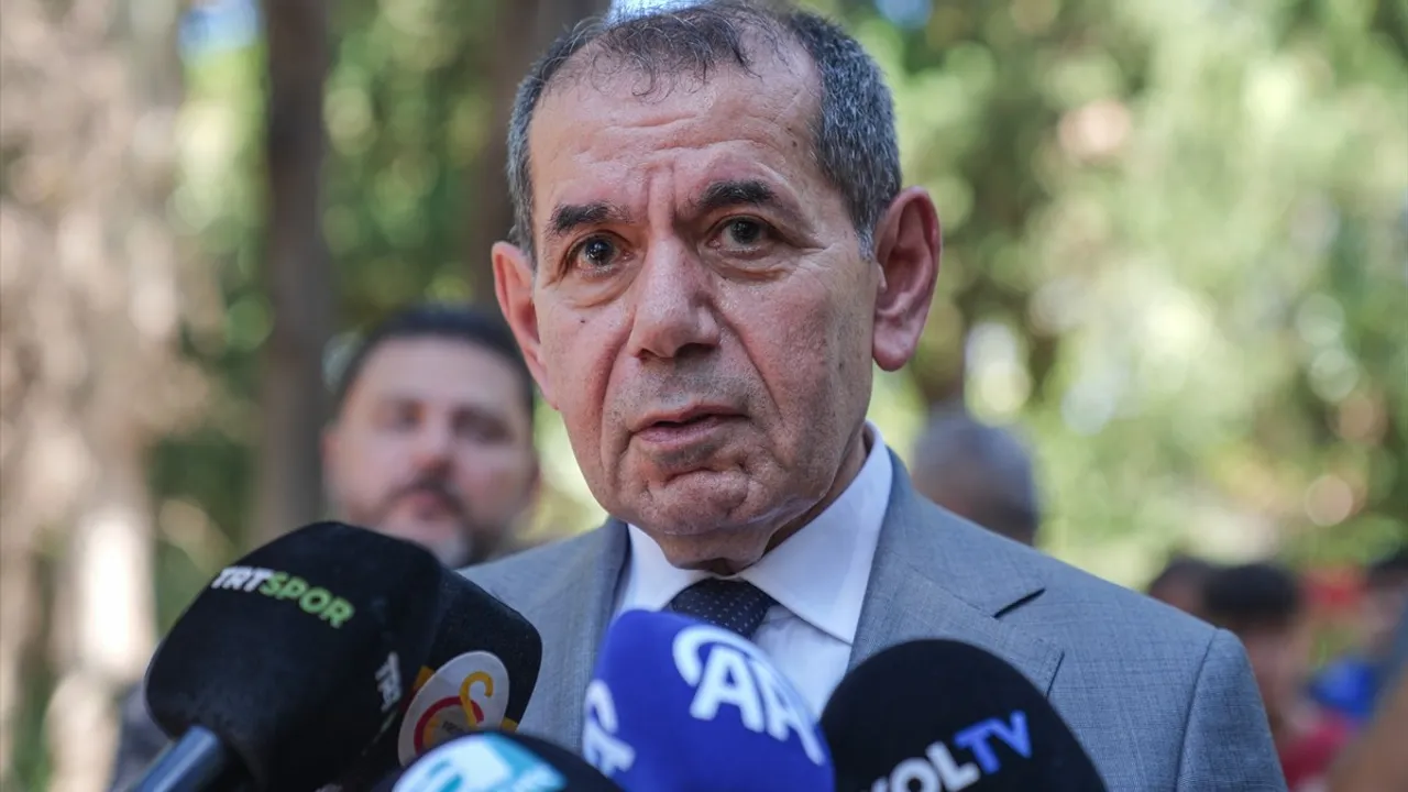 Galatasaray Başkanı Özbek'ten Transfer Açıklamaları