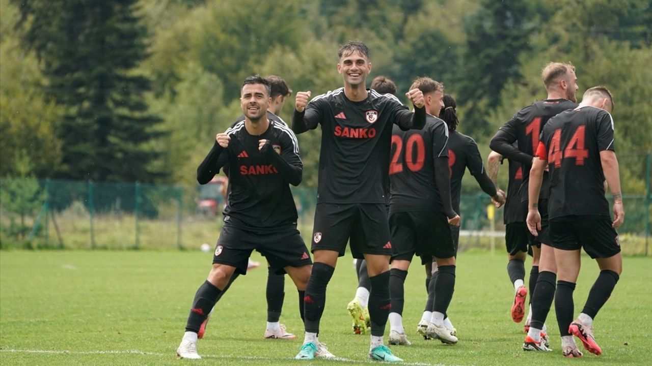 Gaziantep FK, Teksüt Bandırmaspor'u 3-0 Mağlup Etti