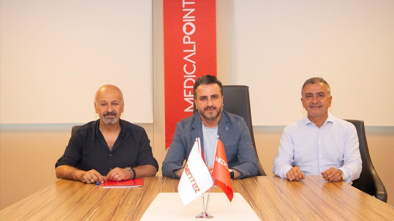 Gaziantep Medical Point Hastanesi, Merinos Kadın Voleybol Takımına Sağlık Sponsoru Oldu