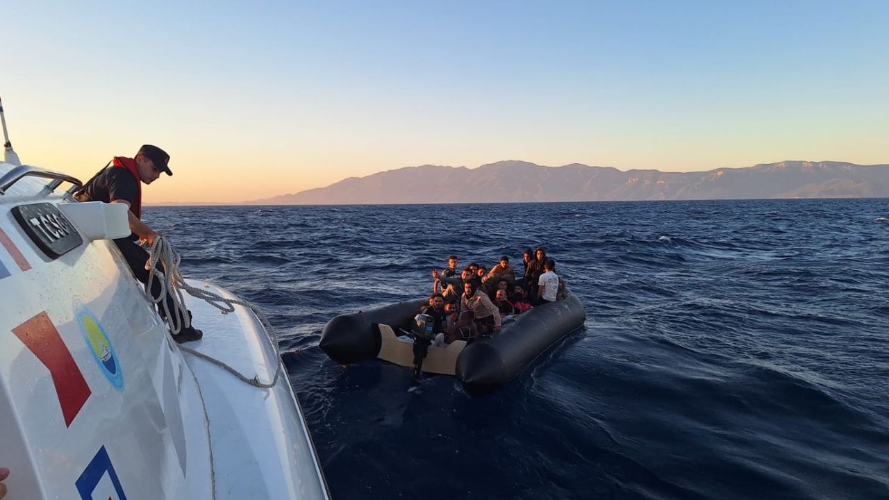 Göçmen kaçakçılığı yapan 4 şüpheliden 3’ü tutuklandı! 