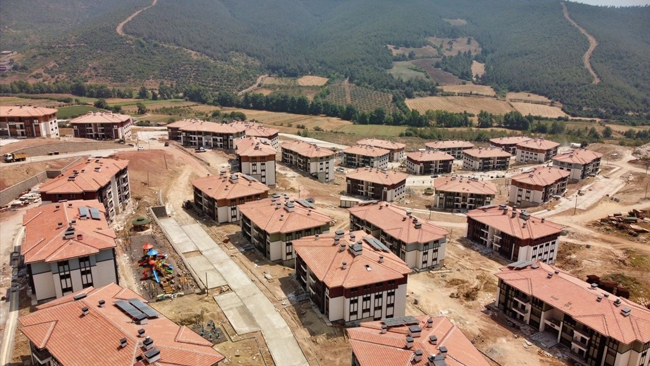 Hasanbeyli'de Deprem Konutlarının İnşaatı Tamamlanıyor