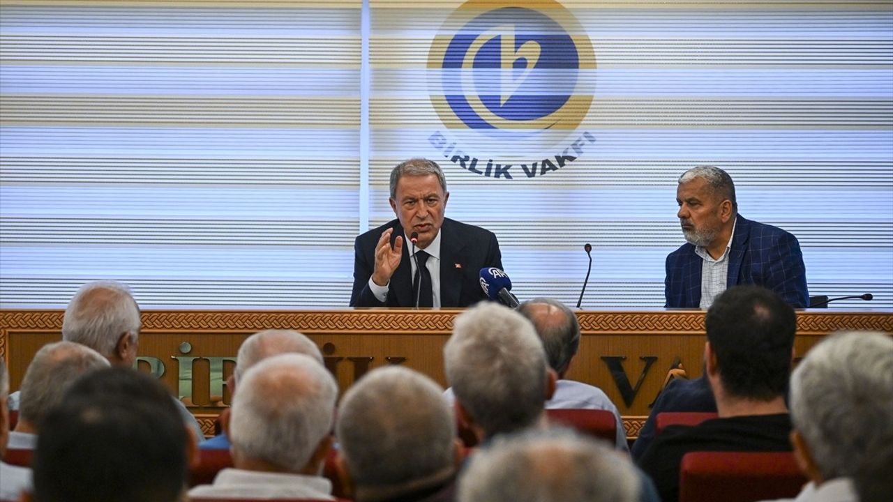 Hulusi Akar'dan FETÖ Açıklamaları: Yurt Dışındaki Mensuplar Tehdittir