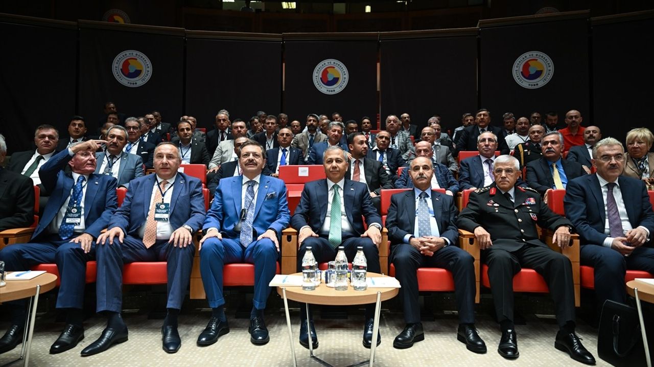 İçişleri Bakanı Yerlikaya Oda ve Borsa Başkanları ile Bir Araya Geldi